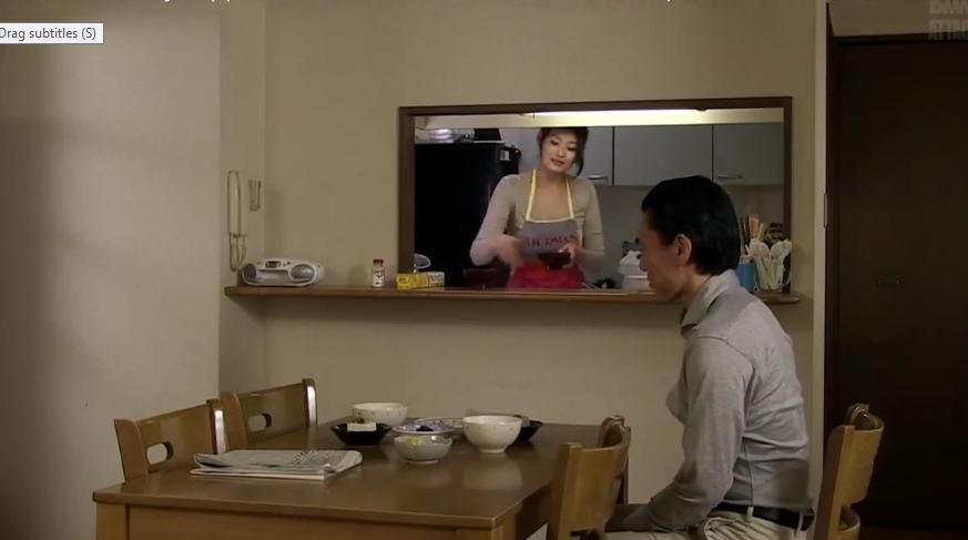 Sarina Takeuchi trả nợ bố chồng